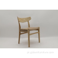 Cadeira CH23 por Hans J. Wegner